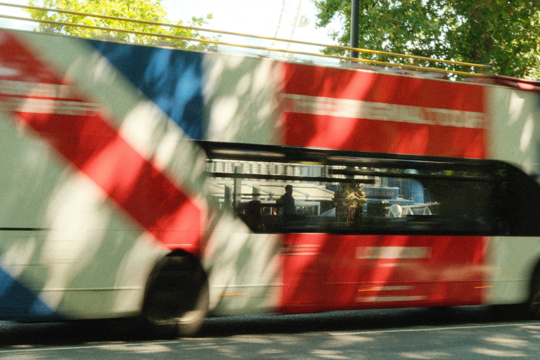 Union flag, motion